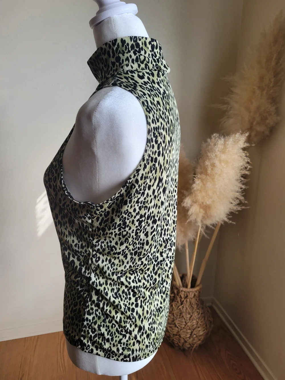 VTG Y2K 2000s Sleeveless Top Small Leopard Mockneck Grunge Edgy Animal Print